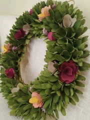 18 in Summer Wreath with Magenta Gray Curled Wood Cut Flowers Green Leaves