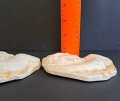 2 Hen-Feathers & Co Wall Plaques Cherub Angel Child High Relief 3D Bonded Marble