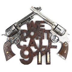 We Don’t Call 911 Sign Crossed Guns Pistols Wall Hanging Western Decor