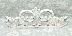 Vintage Syroco white pediment plaque farmhouse scroll curved 18″ x 6″