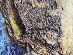 Real 3D raised relief map of the United States – with touchable mountain peaks.