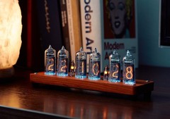 Complete Nixie clock kit. Include in-14 tubes. No soldering. Wood case. Retro.