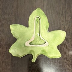 Leaf-Shaped Ceramic Decorative Plate, Glossy Elephant Pattern, Green/Red/Gray