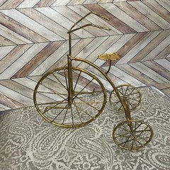 Vintage Brass bicycle bike decoration metal Tricycle display shelf sitter 8.5×9”