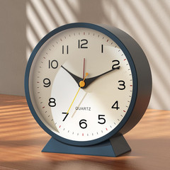 ® 4.5″ Analog Alarm Clock,Small Retro Desk Clock Battery Operated,Slient Metal T