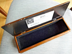 VTG Robert Weiss Peru Reverse Hand Painted hinged BOX 9″ x 2.5″ Original tag