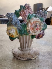 Vintage Hubley No. 479 Cast Iron Doorstop, Floral Bouquet Basket, 5-1/2 in. high