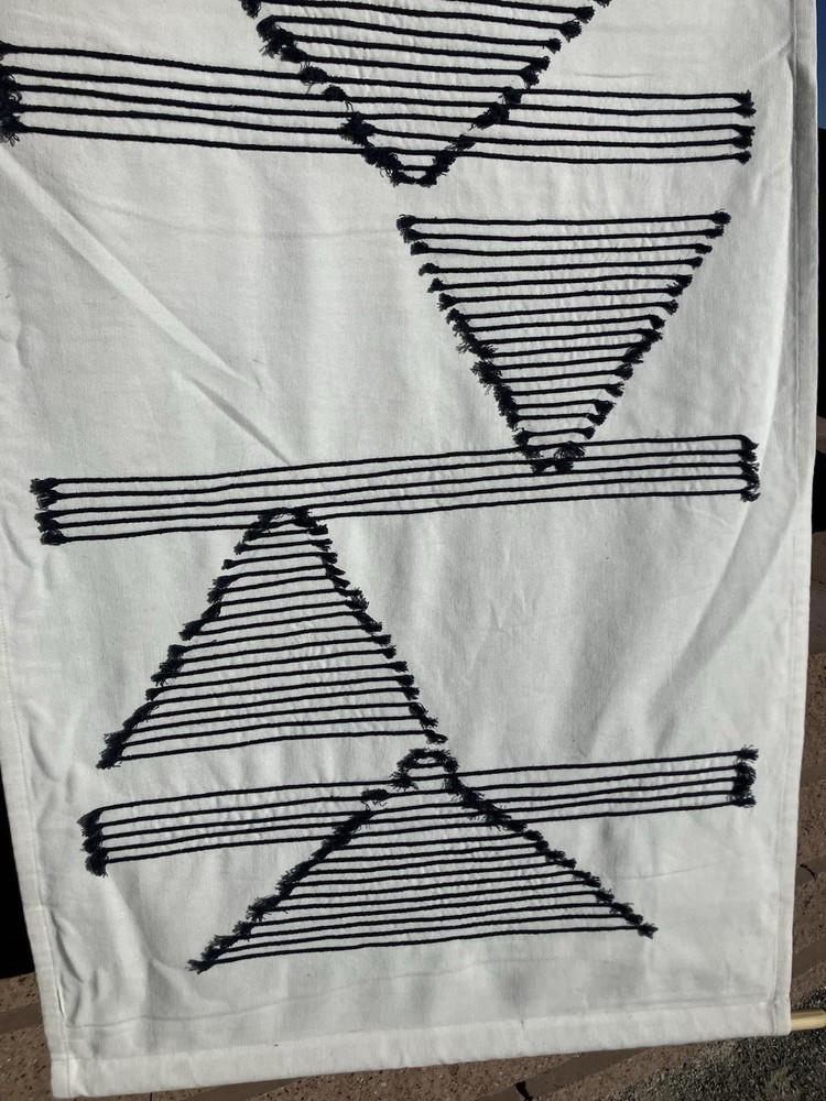 NWT Surya Savion Woven White & Black Hanging Wall Hanging Art Geometric 24″x36″