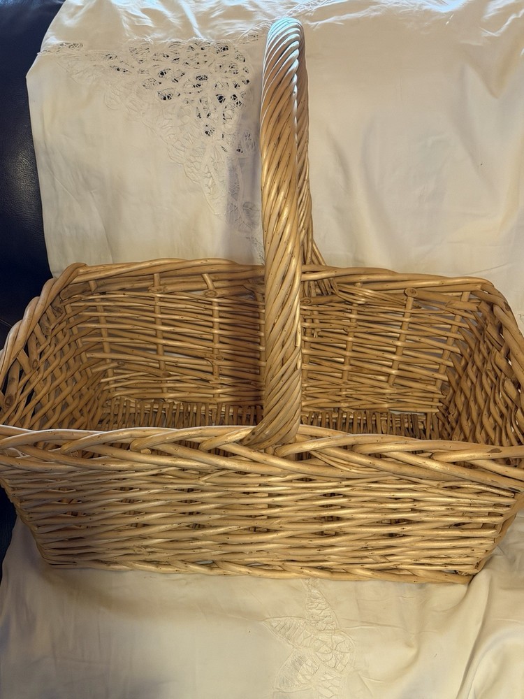 VTG Extra Large Rectangular Wicker Basket with Handle 24”x 18.5”