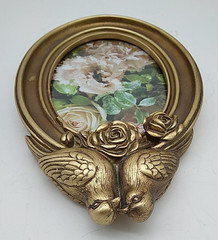 Antiqued Gold Ornate Bird Photo Picture Frame Oval Resin Victorian Romantic