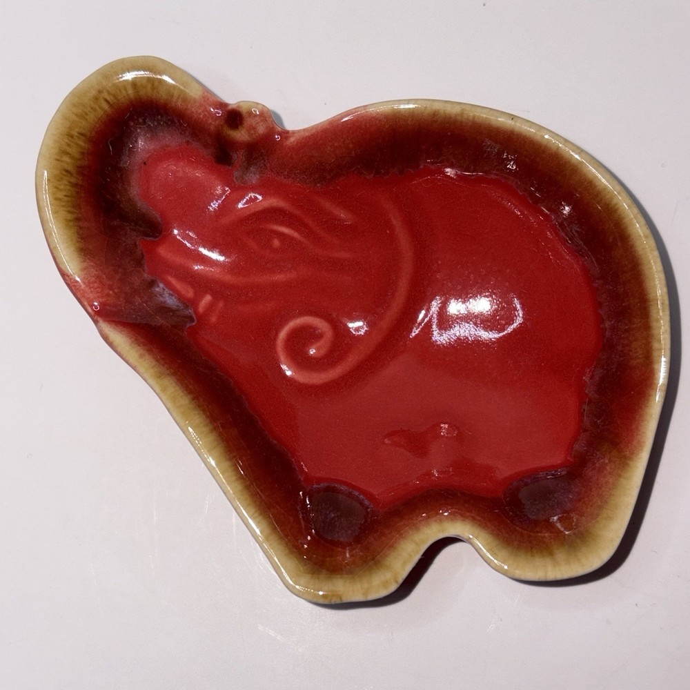 Ceramic Elephant Trinket Tray Dish Ashtray Red Glaze Ombré Edges 4.25”x3”x1”