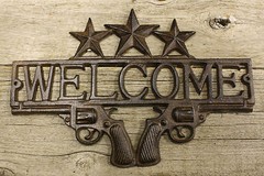 Cast Iron PISTOL WELCOME Plaque Sign Rustic Ranch Western Style Man Cave Cowboy
