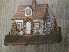 Antique Hubley Cast Iron Doorstop Cape Cod Cottage #32