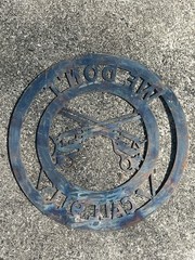 Rustic “We Don’t Call 911” Cut Out Revolvers Steel Round Sign