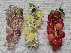 Vintage Lucite Cluster Bunch Of Purple, Pink Lot 3 Stem Leaves Decorative Grapes