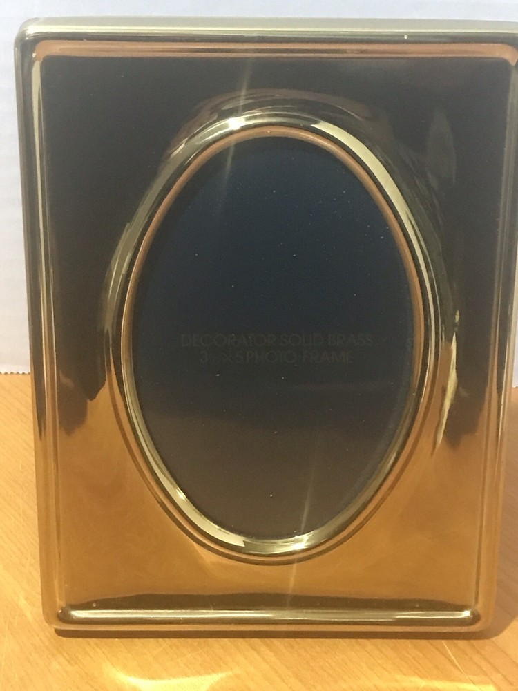 Brass Solid Decorator Rectangular With Oval Picture Frame 3.5″x 5″ Felt Back VTG