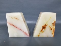 VTG 5″ Tall Solid Onyx Red / Gold / Tan Veined Candleholder Bookends – Slanted