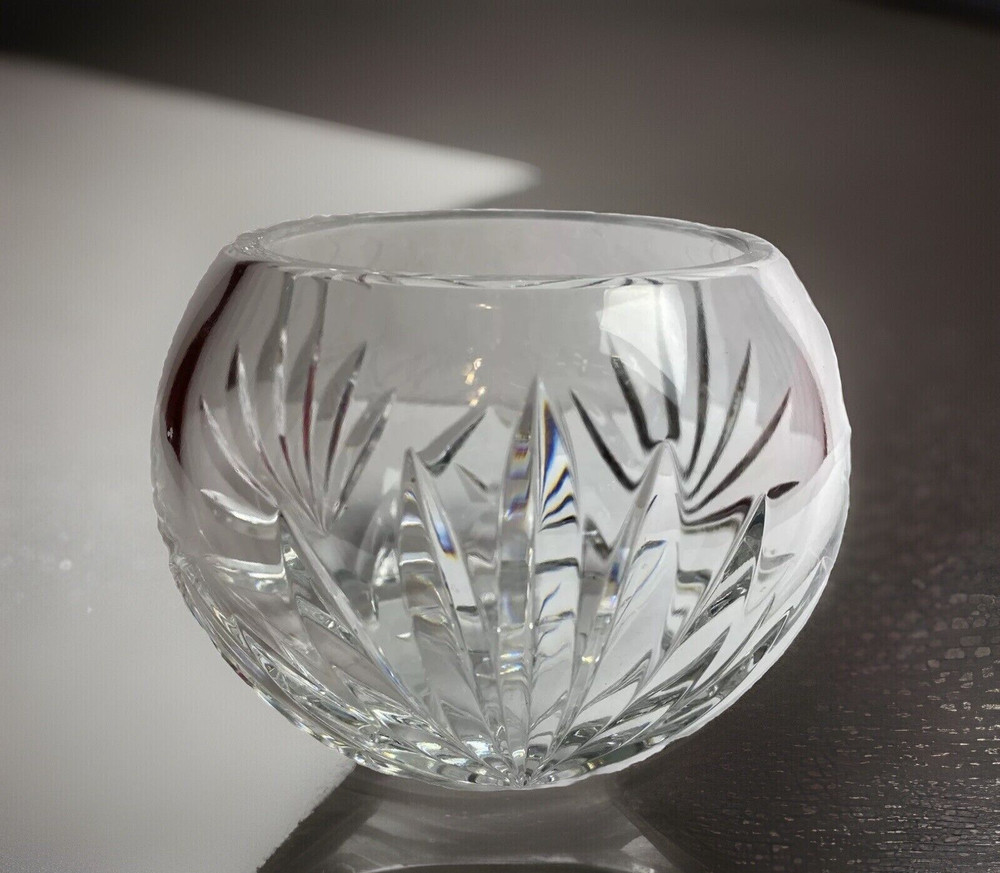 Wedgewood Full Lead Crystal Hand Cut Round Vase/Bowl 4.5″ Tall