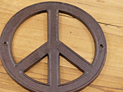 Cast Iron Hippie PEACE Sign Large Wall Plaque Wall Door Decor 8″ Piece Rustic