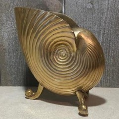 Brass seashell planter. 6 inches tall
