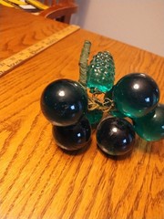 Vtg MCM Green Glass Grape Clusters Berries Fruit Raspberries Blackberries