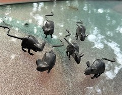 Set of 6 Iron Cast Mouse Figurines Free Standing Animal Decor/Card Holders