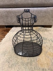 Eiffel Tower Metal Statue