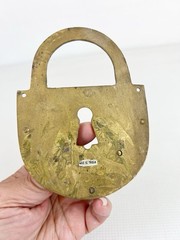 Keyholder Brass Padlock Design 5 Hooks Wall Mounted KEY-HOLDER Vintage Heavy