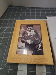Malden picture frame Light brown wood 3.5″ x 5″ stand vertical or horizontal