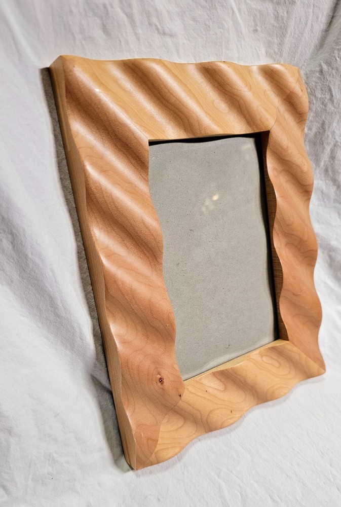 Beautiful Picture Frame Solid Maple Wood Unique Wavy For 4×6 Photo
