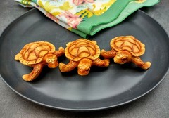 Sea Turtle Figurine Brown Wood Style (1 turtle approx. 3+ inch long)
