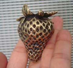 Solid Brass Copper Strawberry Fruit Statue for Home Garden Decor