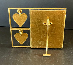 Twos Company Antique Gold Picture Frame w/ Hearts 3×5 5×5.75 Overall New