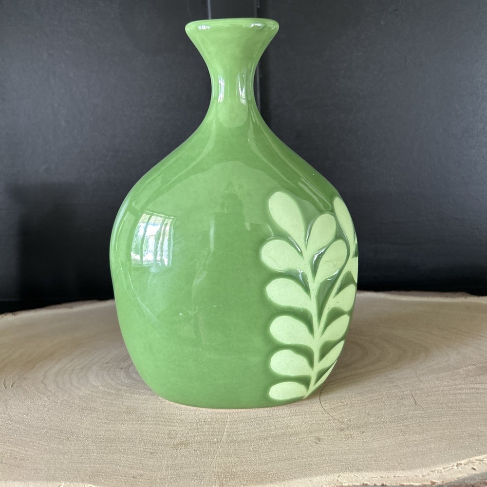 Crate & Barrel Brin Vase Ceramic Green Floral MCM Style 8.5 “ x 6” MINT cond.