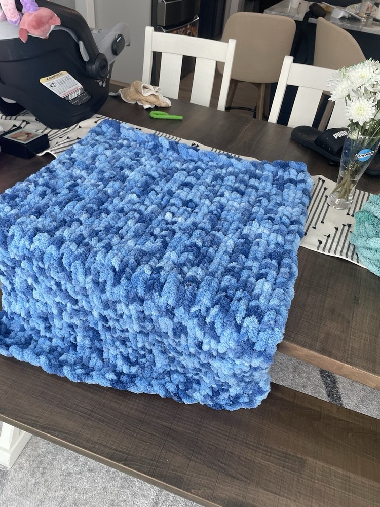 Handmade Chunky yarn Hand Knitted Throw/Blanket Approx 38 X 30 Bernat Blanket