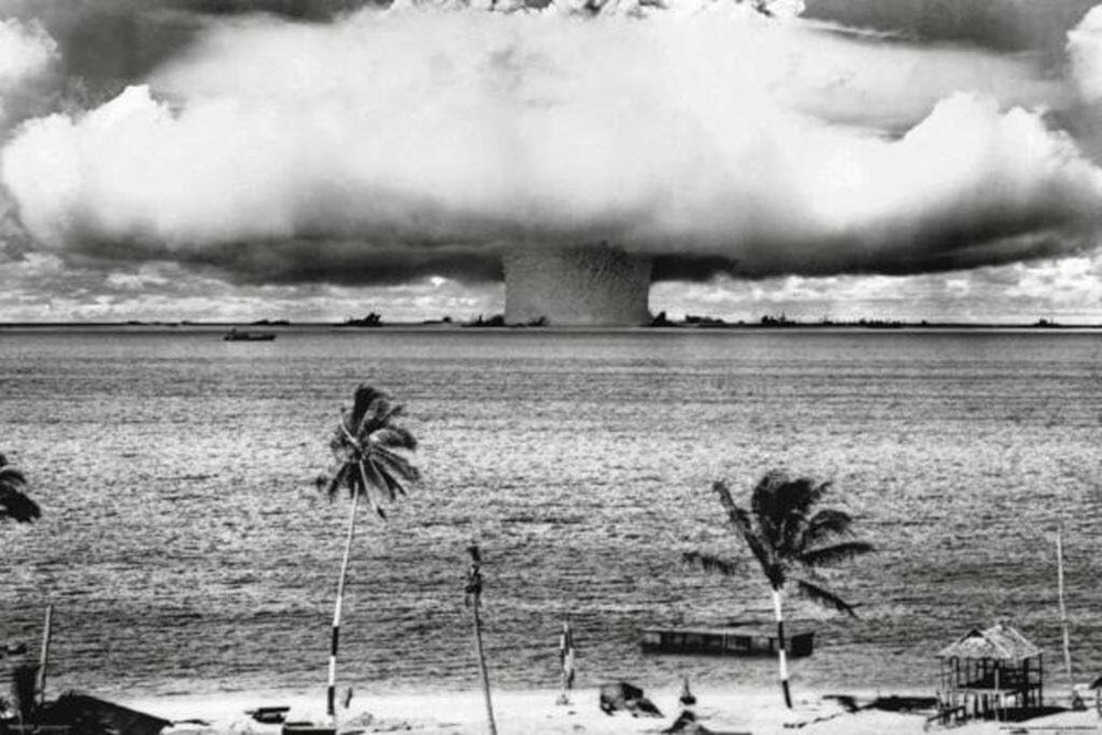 Atomic Bomb Mushroom Cloud Nuclear Explosion B&W rolled Poster 24″ x 36″- New