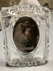 Clear Crystal 5×7 Photo Frame Ornate Freestanding Portrait Rear-Loading Wedding