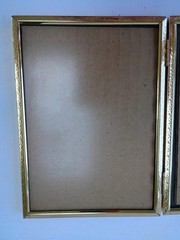 Vtg MCM 4.75 x 6.75 Double Hinged Brass Gold Tone Metal Photo Picture Frame