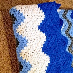 Afghan Throw Handmade ZigZag Blues Gray White Easy Care 42″ x 52″ Medium Weight