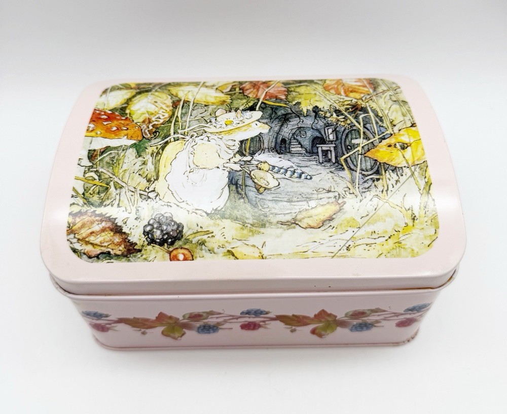 Brambly Hedge Metal Tin Rectangular Autumn Story Jill Barklem Steamtrunk