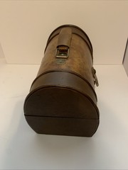 Nice decorative “Lunch Box” 10” long 5” wide Pretty Brown/Tan Faux Leather