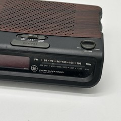 Vintage GE 7-4613D AM FM Clock Radio Alarm Woodgrain -TESTED & WORKING