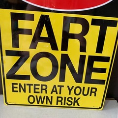 WARNING «FART ZONE ENTER AT YOUR OWN RISK» 8 x 11 INCH SIGN DOOR WALL DECOR z