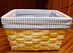 Wood Wicker Basket 7″x10″ White w/Gold-Tone Accents~Blue Check Cloth Liner 948