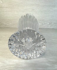 Oneida Crystal Southern Garden 10 Inch Rose Frost Flower Vase