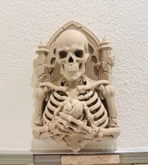 Gothic Skeleton Wall Mount 9” Sculpture Bone Style Dark Fantasy Decor Art Mount