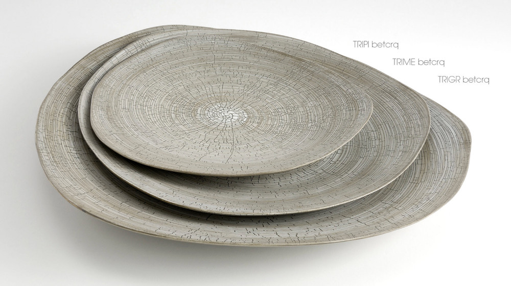 *New* Rina Menardi Triangolo Platter (Tripti 17″ x 16″) – Birch Craquele – $295
