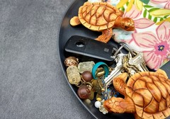Sea Turtle Figurine Brown Wood Style (1 turtle approx. 3+ inch long)