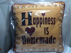 PILLOW HAPPINESS IS HOMEMADE NEW IN PLASTIC BAG MEASURES 15 inches X 15 inches