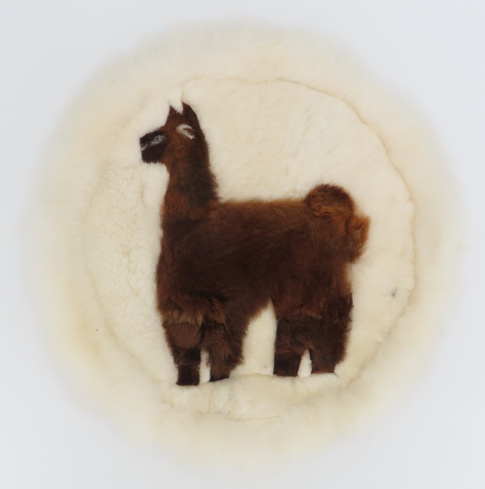 Alpaca Fur Pillow Cover Wall Hanging Tapestry Round Pieced Llama 18″ Diameter